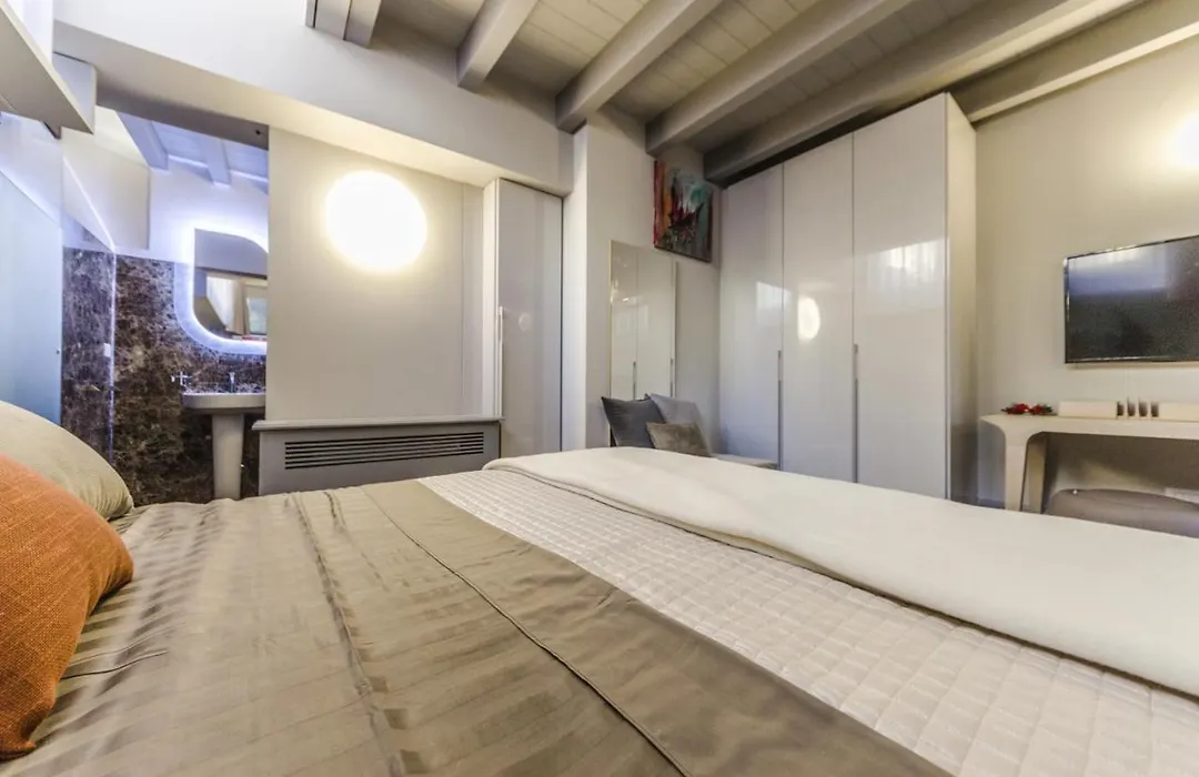 Venice New Luxury Residence-1